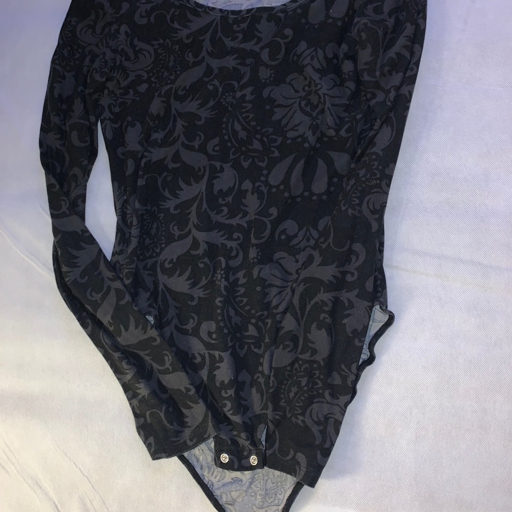 🎉🎁HOST PICK🛍🎁🎈🎊🎉Woman’s Top Im in love with Derek body suit